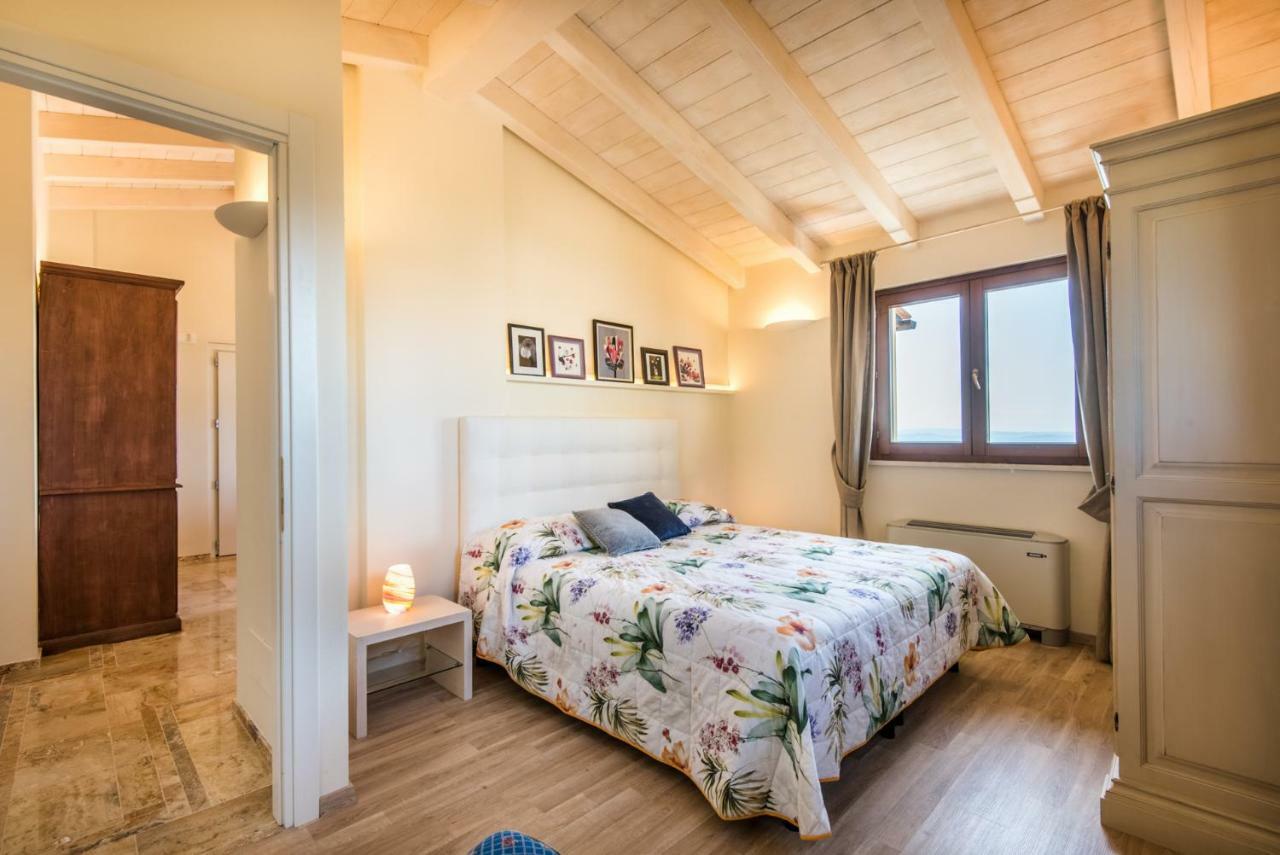 Casa Vacanze Squarcialupi カステッリーナ・イン・キアンティ シエナ エクステリア 写真