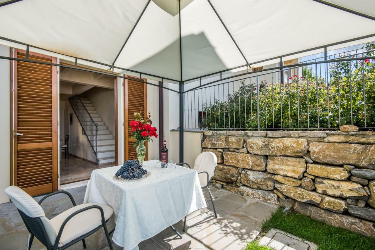 Casa Vacanze Squarcialupi カステッリーナ・イン・キアンティ シエナ エクステリア 写真
