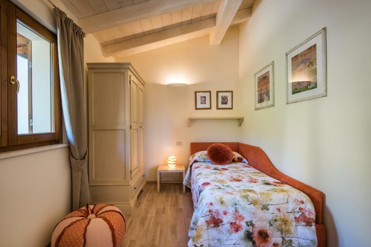 Casa Vacanze Squarcialupi カステッリーナ・イン・キアンティ シエナ エクステリア 写真