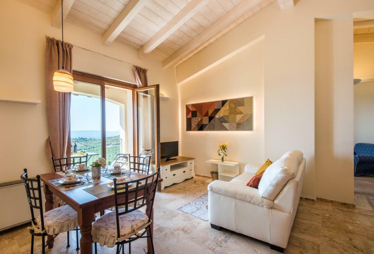 Casa Vacanze Squarcialupi カステッリーナ・イン・キアンティ シエナ エクステリア 写真