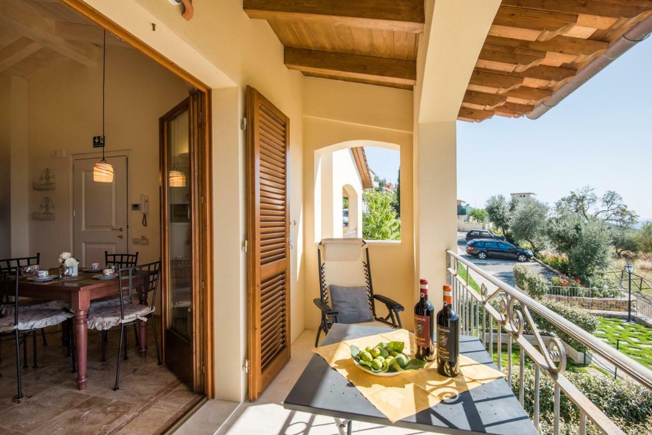 Casa Vacanze Squarcialupi カステッリーナ・イン・キアンティ シエナ エクステリア 写真